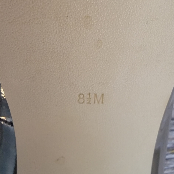 Marc Fisher Patent and Suede Platform Pumps - Size 8.5 - Picture 11 of 11